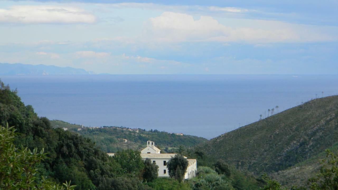 Varazze Sea-Mountain Eksteriør billede